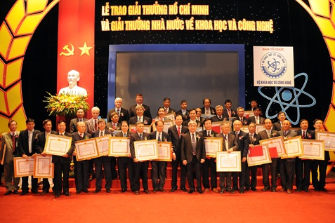 Ban hành nghị định về các giải thưởng lĩnh vực KHCN