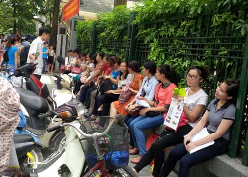 Hàng nghìn lao động công sở Hà Nội có thể mất việc